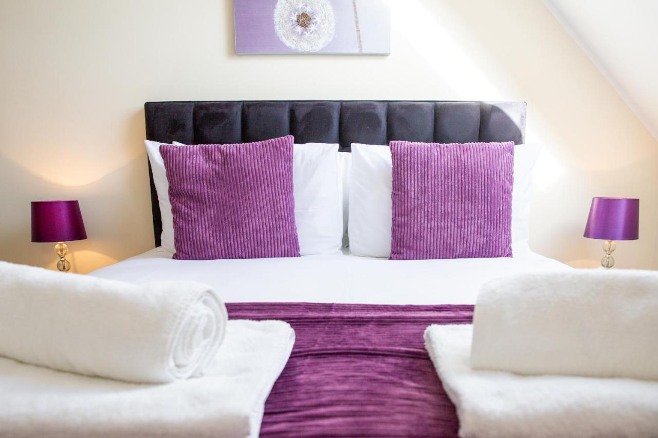 Velvet 2-Bedroom Apartment, Clockhouse, Hoddesdon Exteriér fotografie